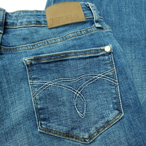 NWOT Judy Blue Womens Wide Leg Crop Stretchy Blue Jeans Raw Hem Size 9/29 - Picture 4 of 13